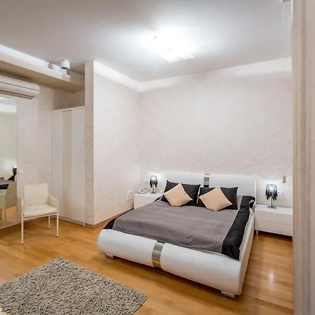 Отель Evropa 4*